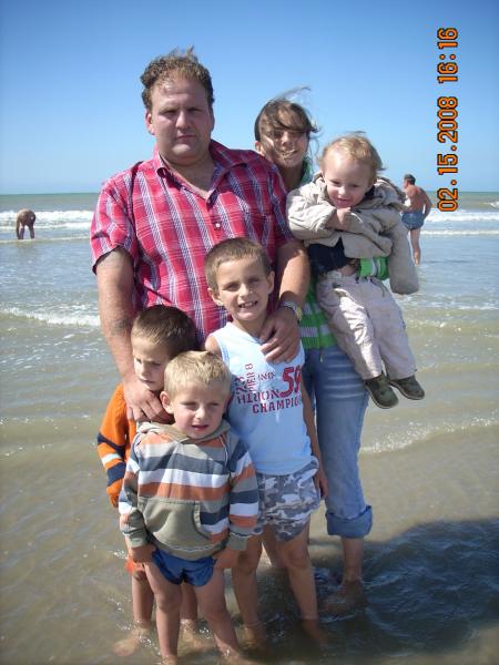 MON FRERE ET SA FEMME  ET SES ENFANTS